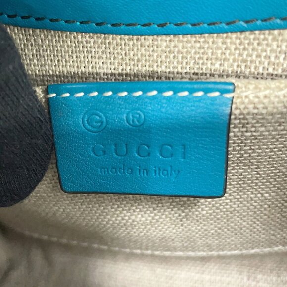 GUCCI Authentic Leather Shoulder Bag - Picture 16 of 16